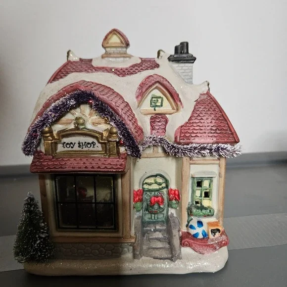 Victoria Falls Porcelain Lighted House Toy Shop Collector Needs‎ Cord - Picture 11 of 12